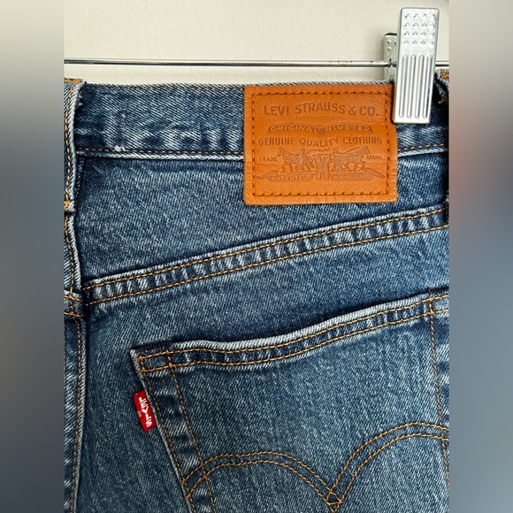 Levies Wedgie Fit Jeans Size 26 - Picture 6 of 7